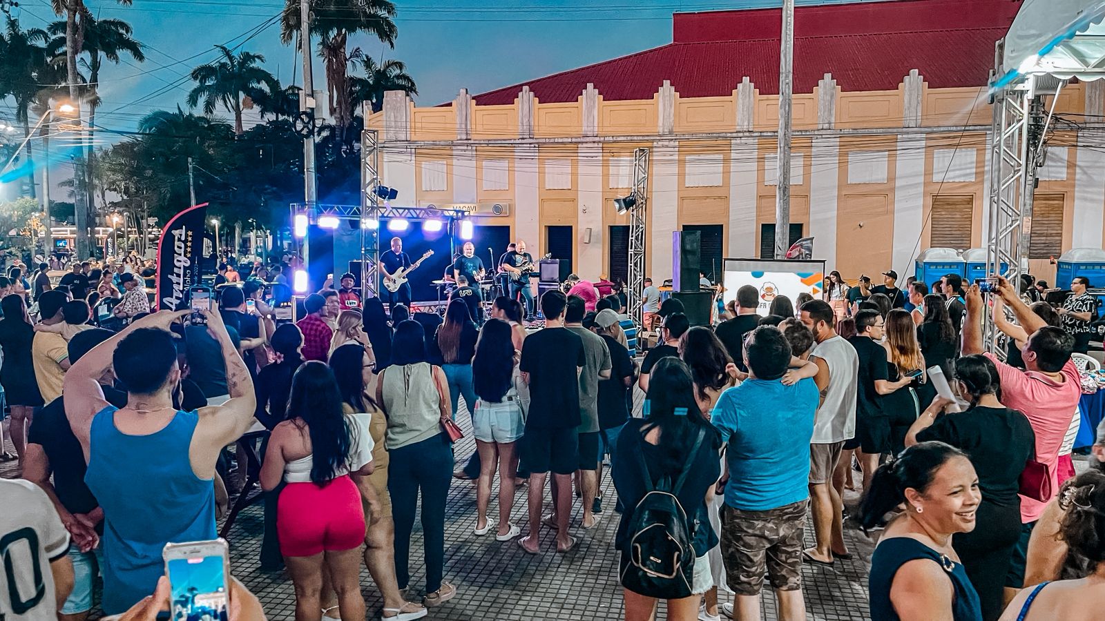 Foto 2 — 1ª Edição Antigos Cidade Alpha & I Feira Arte e Negócios 